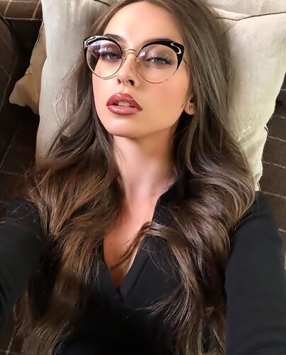 sert kadın İstanbul escort